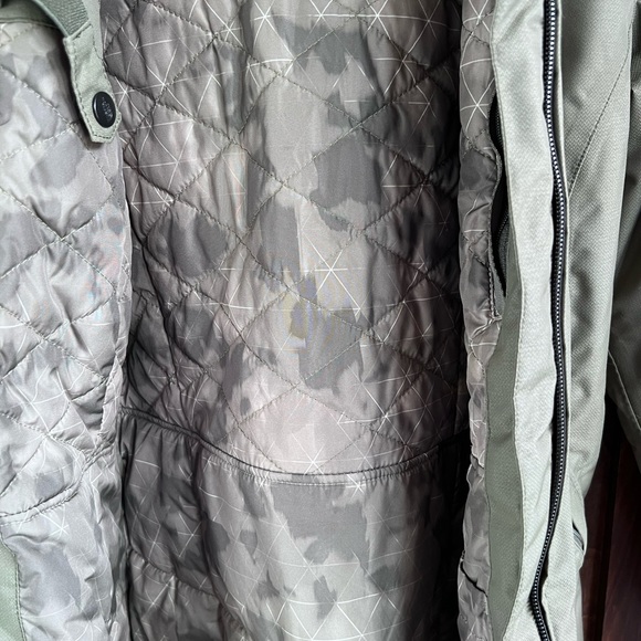 Ladies North Face Jacket - Picture 4 of 4